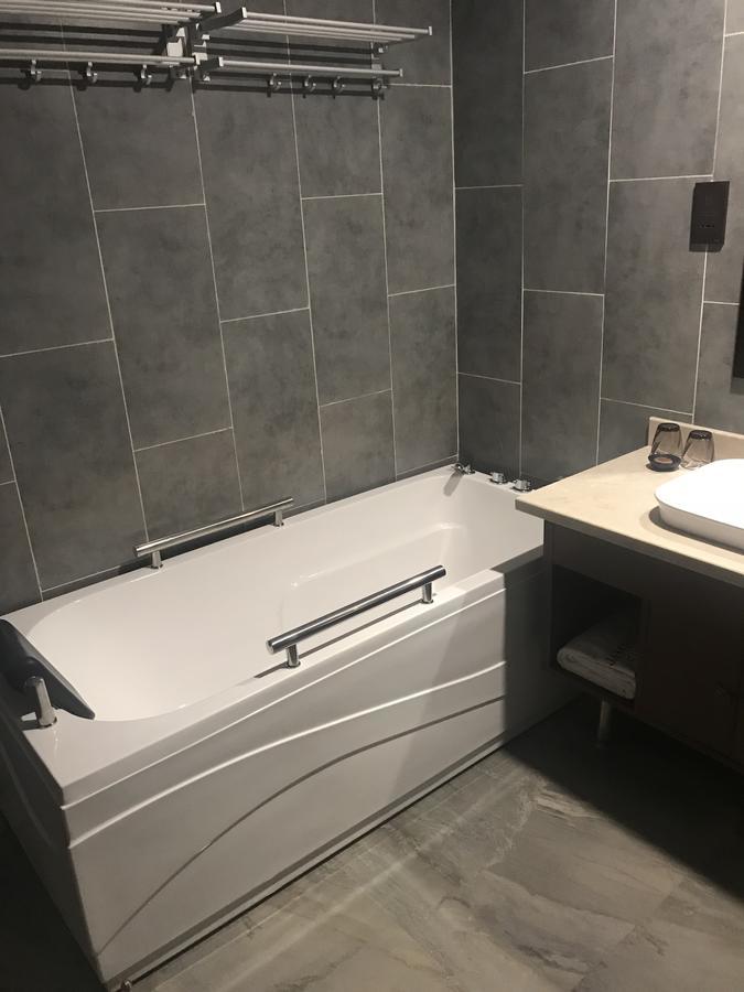 Manxin Hotel Shanghai Xujiahui エクステリア 写真